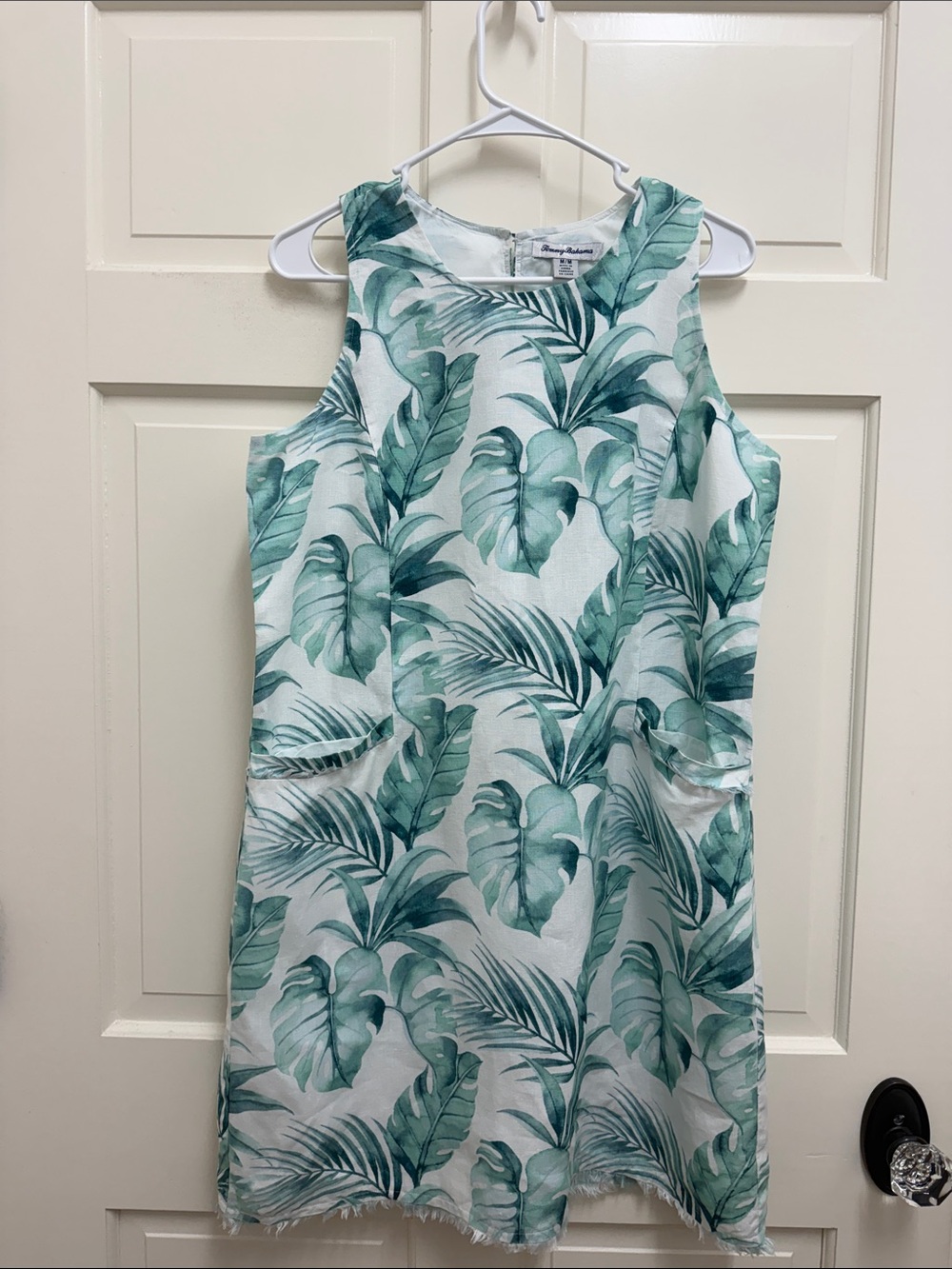 100 % Linen Tommy Bahama White Shift Dress with Green Tropical Leaf Print